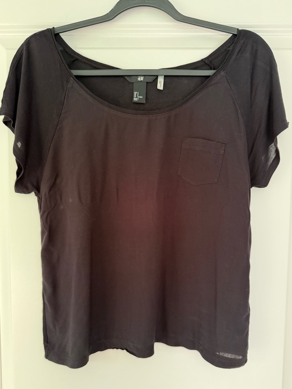 H&M Black Scoop Neck Short Sleeve Pocket Tee